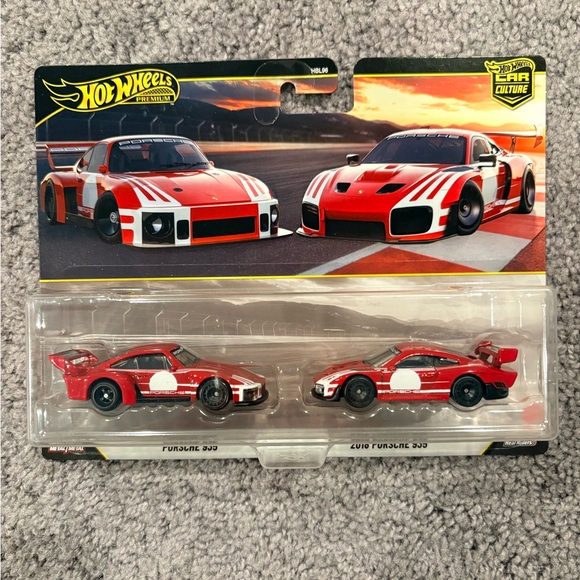 Hot Wheels Other - Hot Wheels Car Culture Porsche 935 twin pack duo